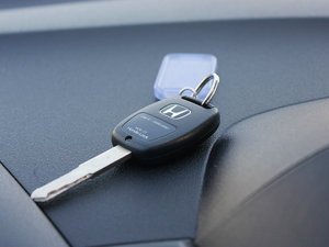 20111.5L Ԅ(dng)ȫ촰 