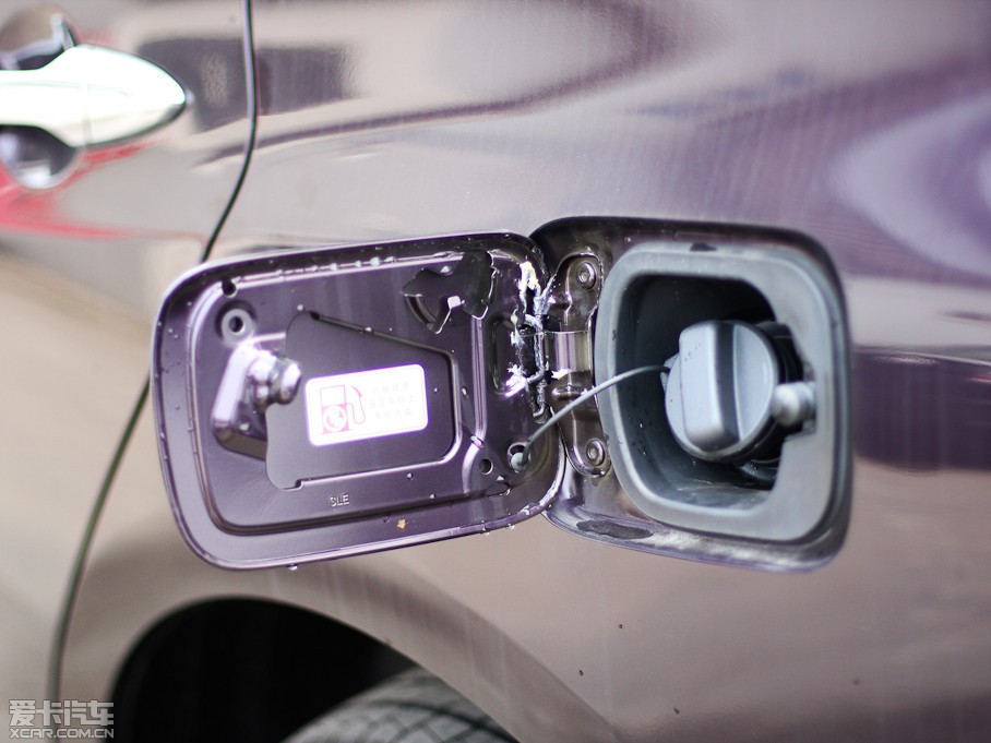 2011?yun)Wِ  2.4L A