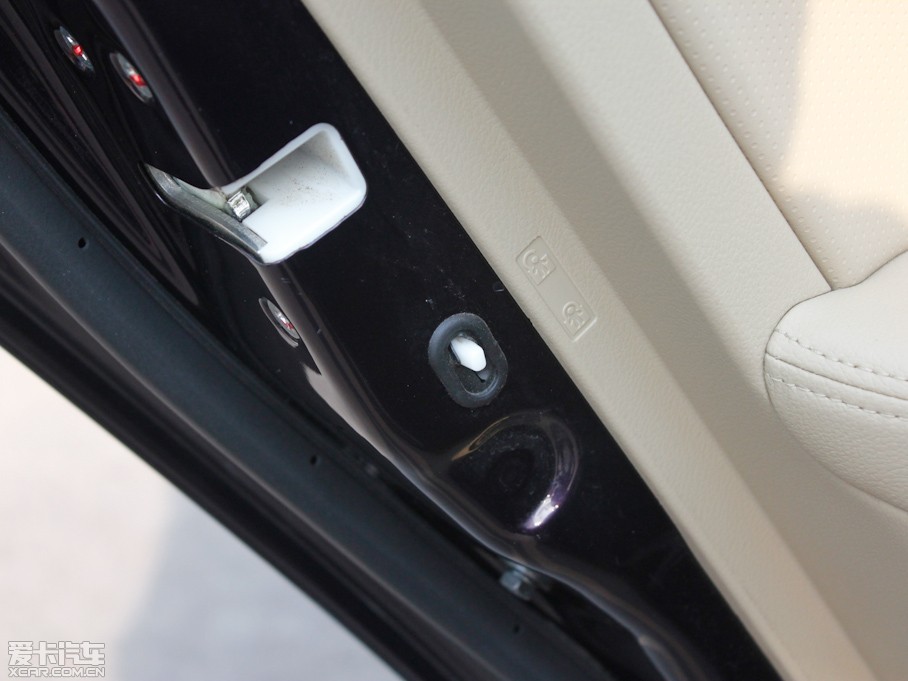 2011?yun)Wِ  2.4L I(lng)