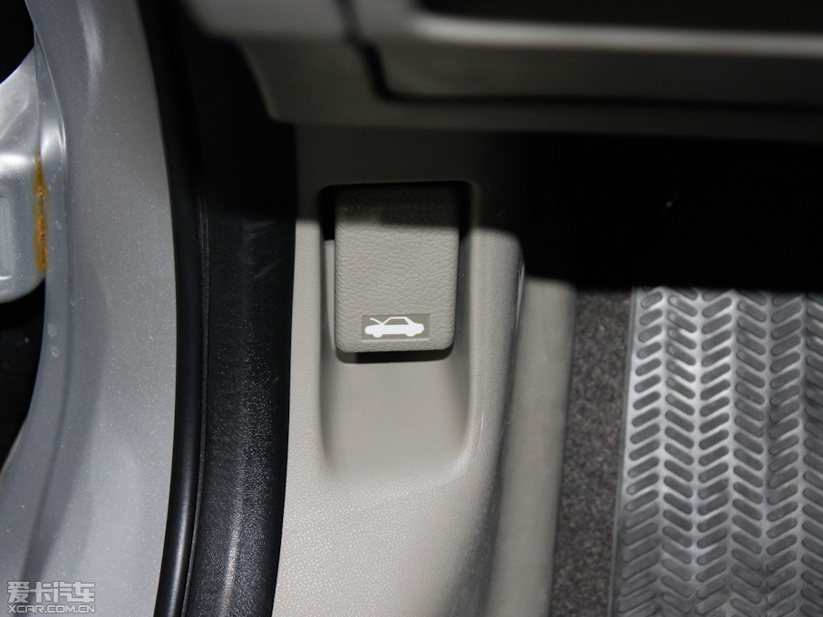 2011���h�� 1.5L �ԄӾ�ӢƷ�°�