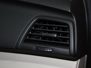 20111.5L Ԅ(dng)ӢƷ° п؅^(q)