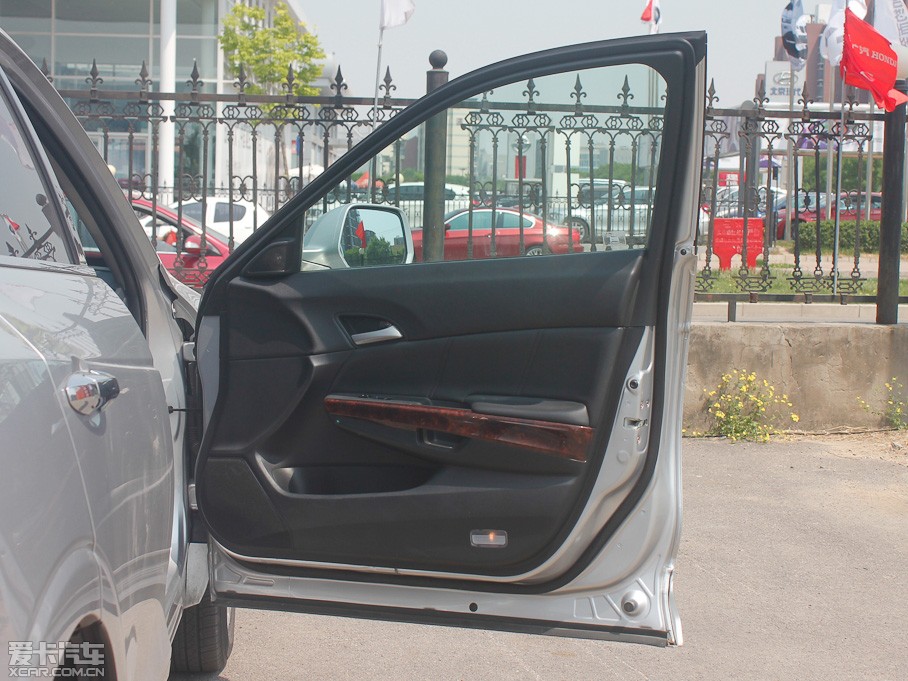 2012���Ԋ�D 3.5L �Ԅ���Ş��