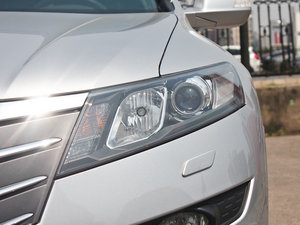2012款3.5L 自动旗舰版 大灯