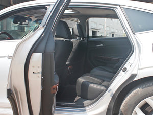 2012款3.5L 自动旗舰版 后排空间