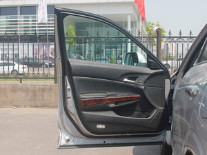 2012款3.5L 自动旗舰版 驾驶位车门