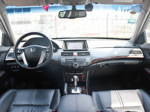 2012款3.5L 自动旗舰版 内饰全景