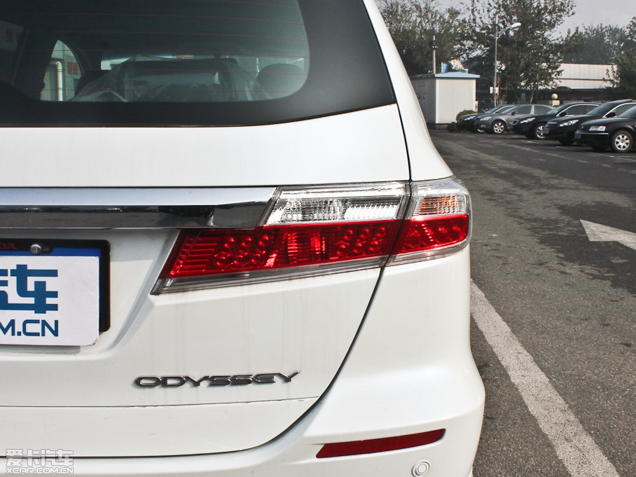 2013?yun)Wِ 2.4L Ԅ(dng)\(yn)(dng)