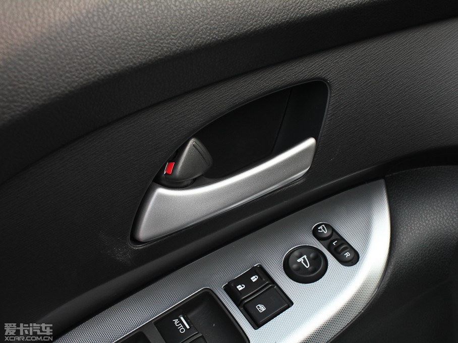 2013?yun)Wِ 2.4L Ԅ(dng)\(yn)(dng)