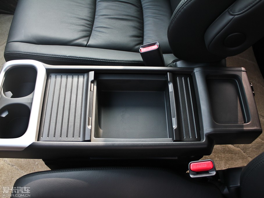 2013?yun)Wِ 2.4L Ԅ(dng)\(yn)(dng)