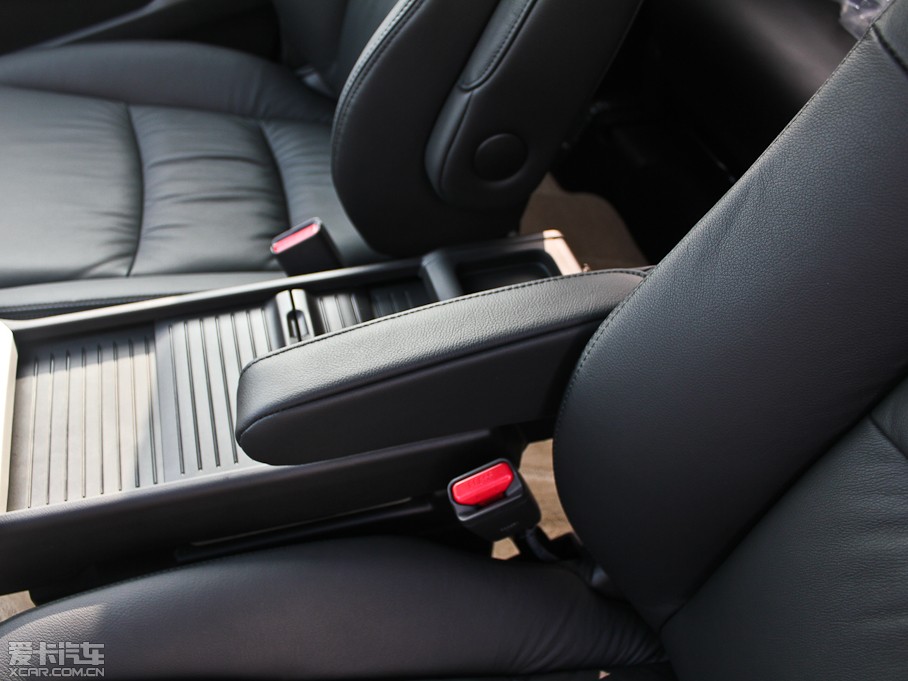 2013?yun)Wِ 2.4L Ԅ(dng)\(yn)(dng)