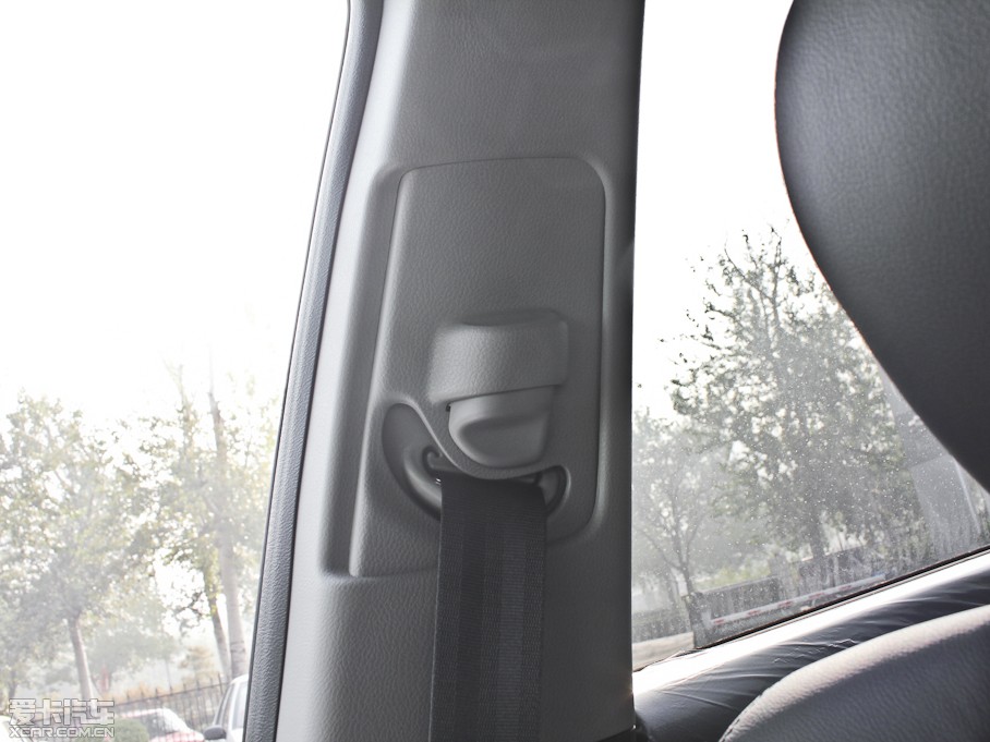 2013?yun)Wِ 2.4L Ԅ(dng)\(yn)(dng)