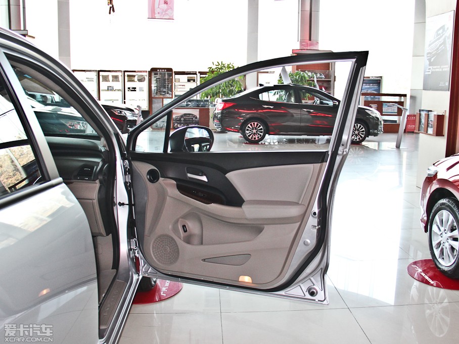 2013?yun)Wِ 2.4L Ԅ(dng)A