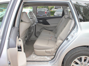 2013款2.4L 自动精英版 后排空间