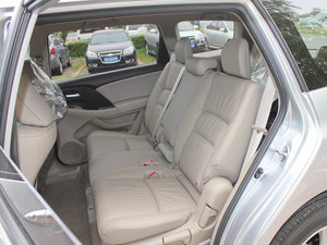 2013款2.4L 自动精英版 后排座椅