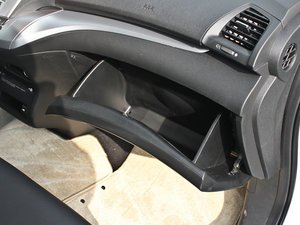 2013款2.4L 自动运动版 空间座椅