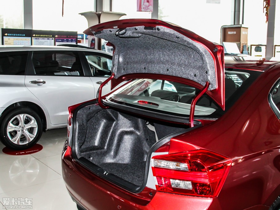 2014���h�� 1.5L �L(f��ng)���ԄӾ�Ӣ��