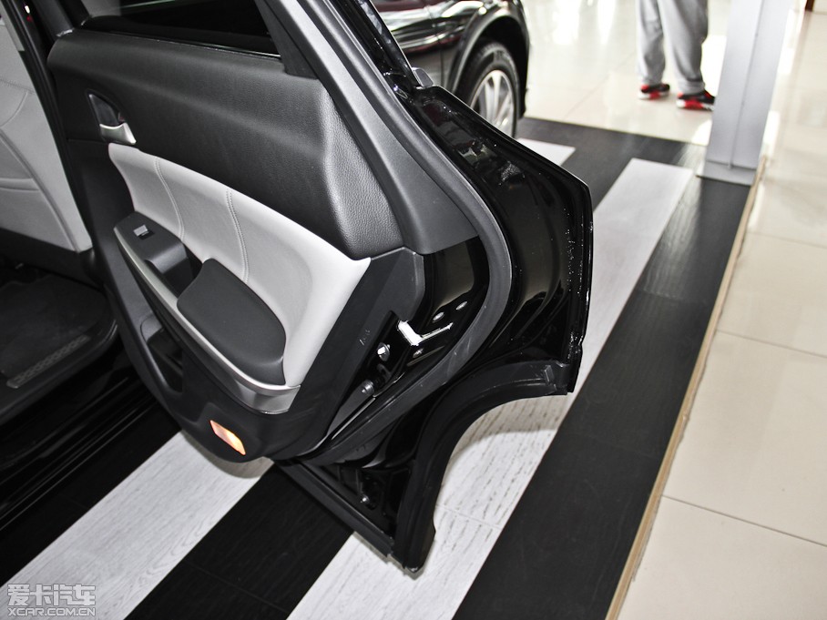 2014���Ԋ�D 2.4L ���A������