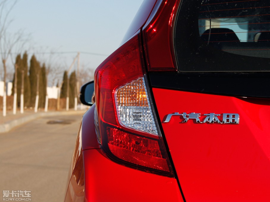 2014w 1.5L CVT SEr(sh)а