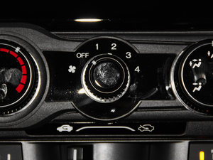 20141.5L CVT LXm п؅^