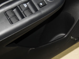 20141.5L CVT LXm ǰTg