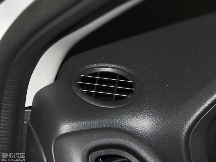 2015���_�� 1.8L �քӃ�򌾫Ӣ��