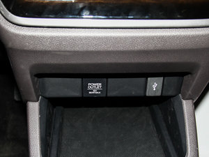 2015款2.4L CVT尊享版 空间座椅
