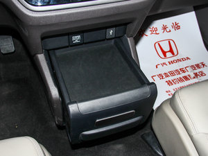2015款2.4L CVT尊享版 空间座椅