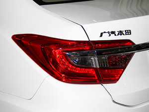2015款1.8L 自动舒适版 细节外观