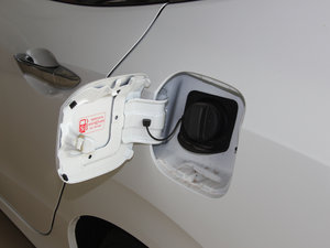 2015款1.8L 自动豪华版 油箱盖