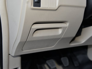 2015款1.8L 手动舒适版 空间座椅