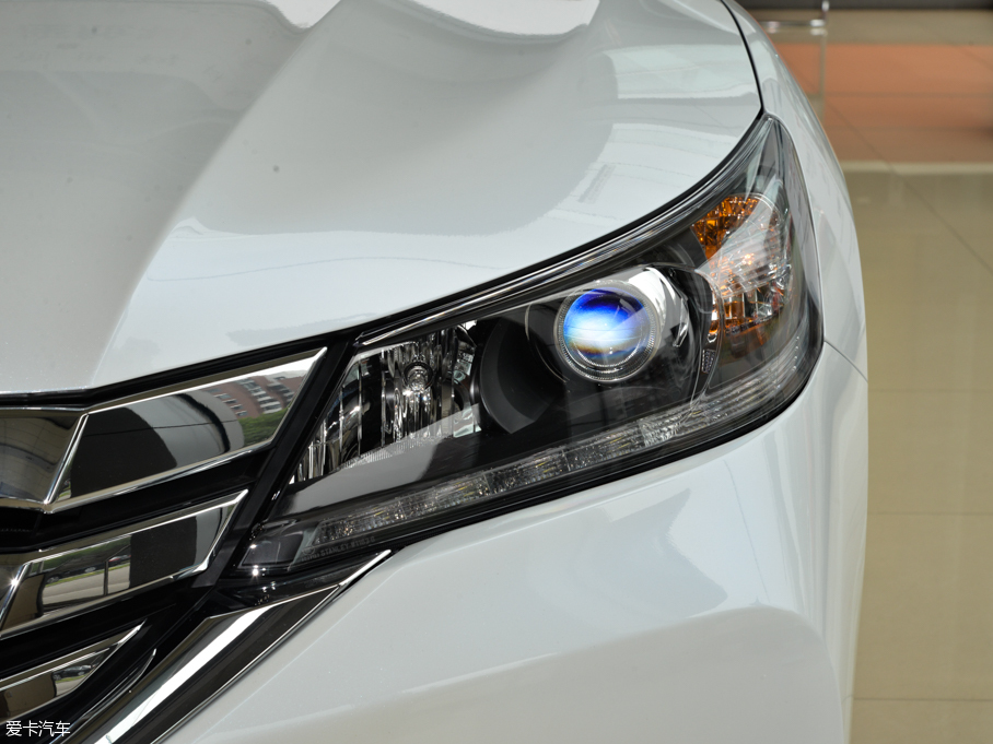 2015Ÿ 2.0L LX ʰ