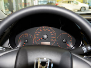 2015款1.5L CVT舒适版 仪表