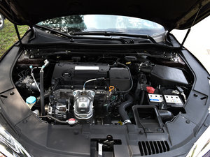 2016款2.4L CVT智尊版 发动机