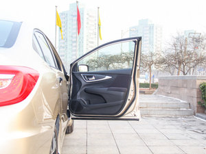 2016款1.8L CVT豪华版 空间座椅