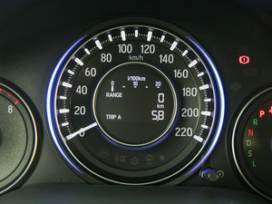 2016款1.8L CVT豪华版 中控区