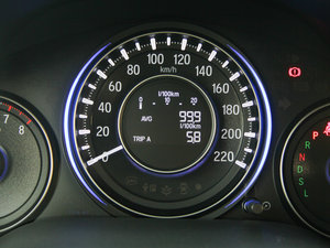 2016款1.8L CVT豪华版 中控区