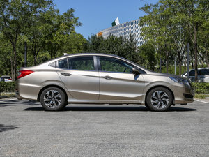2016款1.8L CVT旗舰版 整体外观