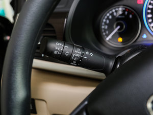 2016款1.8L 手动舒适版 中控区
