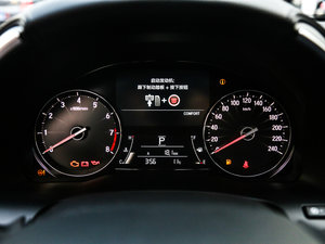 2017款370TURBO 四驱尊享版 中控区