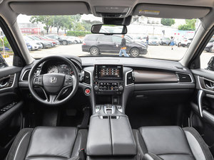 2017款370TURBO 四驱至尊版 内饰全景