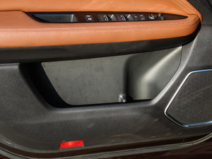 2017��370TURBO �������� ǰ�T������g