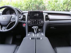 2017款240TURBO 两驱精英版 中控台