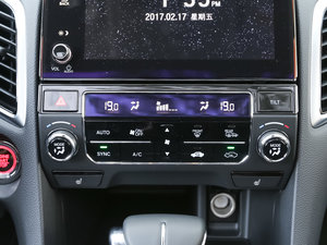 2017款240TURBO 两驱精英版 空调调节