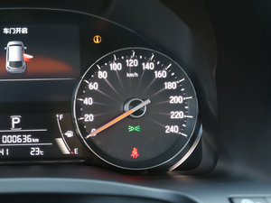 2017款240TURBO 两驱精英版 中控区