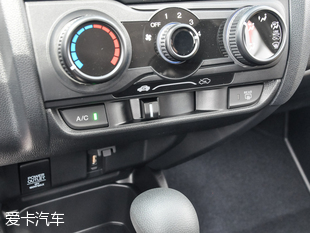 8万元小型车 斯柯达晶锐对比本田飞度 - yuhongbo555888 - yuhongbo555888的博客 8万元小型车 斯柯达晶锐对比本田飞度