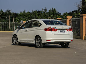 2017款1.5L CVT旗舰版 左后45度