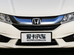 2017款1.5L CVT旗舰版 中网