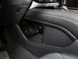 20171.8L CVT򌾫Ӣ п؅^