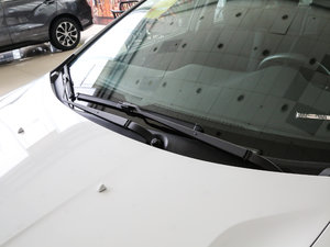 2017款1.8L CVT舒适特装版 雨刷