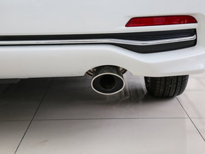 2017款1.8L CVT舒适特装版 排气管